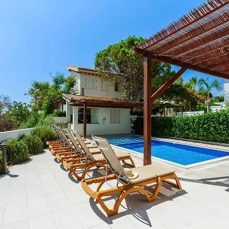 Artisan Seafront - Treehouse Villa *