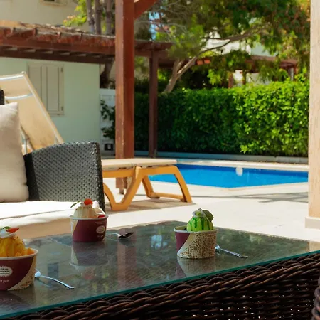 Villa Artisan Seafront - Treehouse