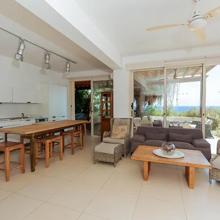 Villa Artisan Seafront - Treehouse